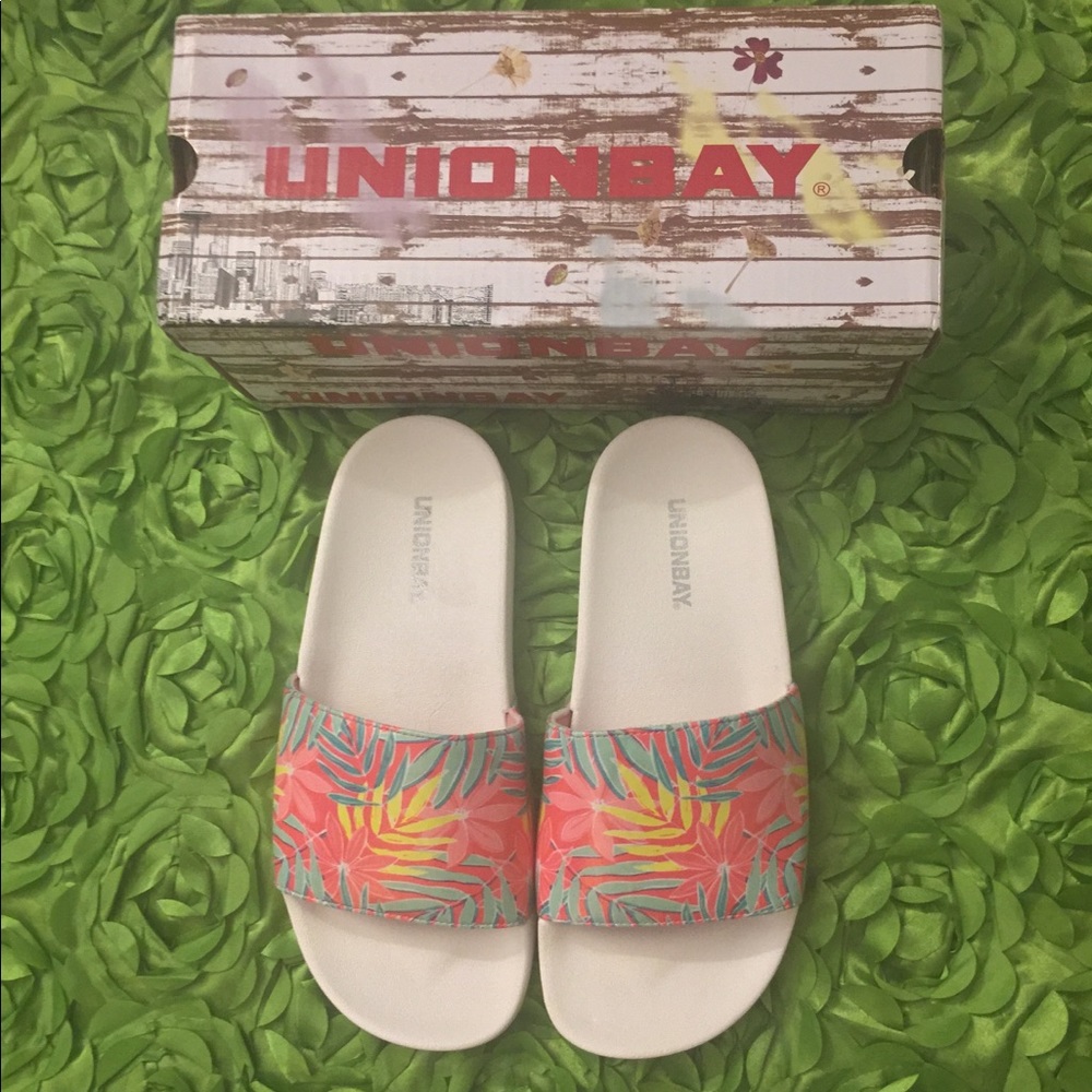 Union Bay Pink Leaf Slides